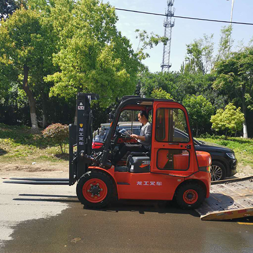 張家港龍工叉車服務(wù)公司售后無憂